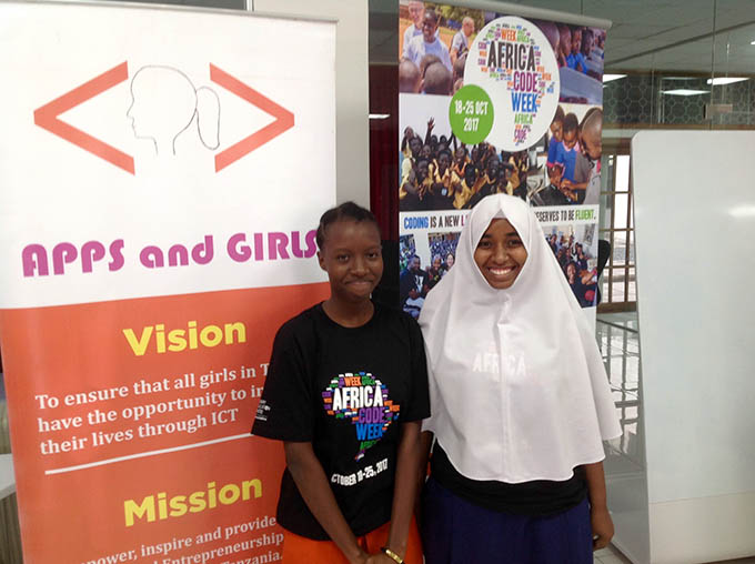 Doreen Michael (L) and Elham Mohamed (R) at Apps and Girls event, courtesy of Embassy of Ireland Tanzania